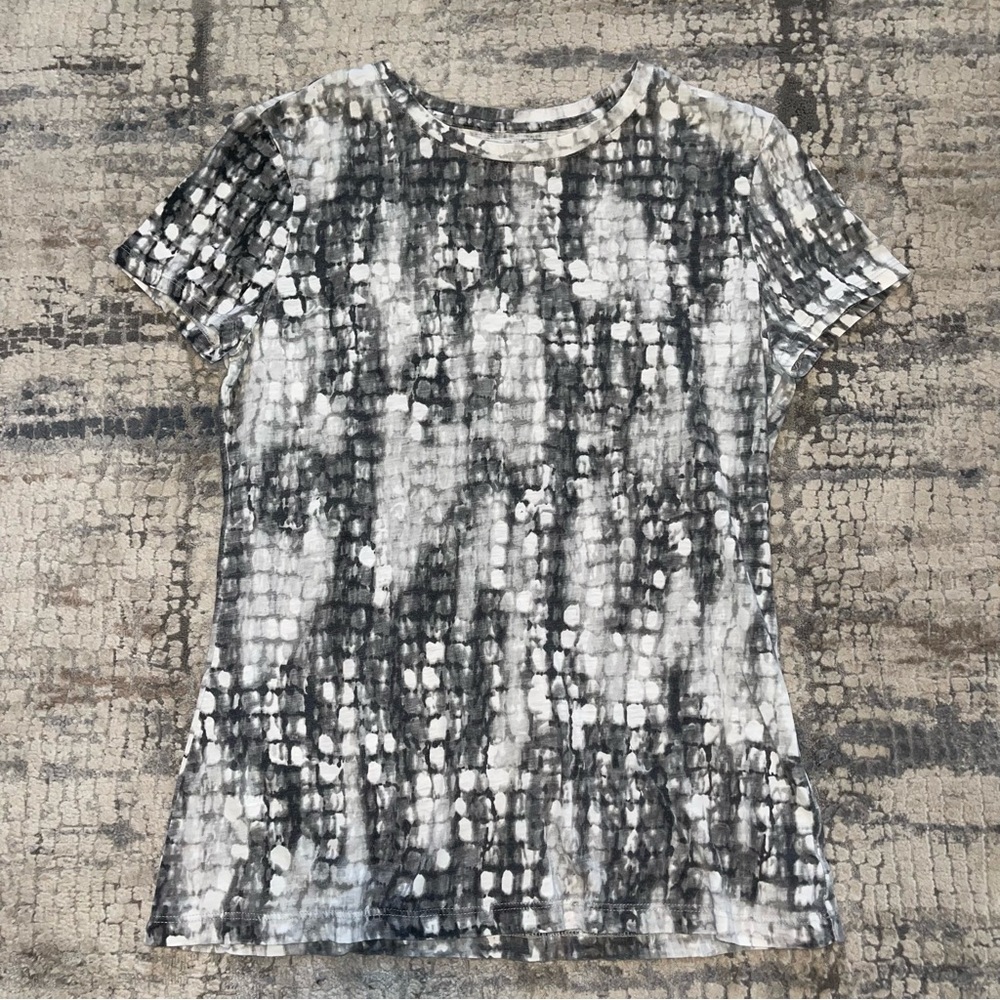 lightly worn top